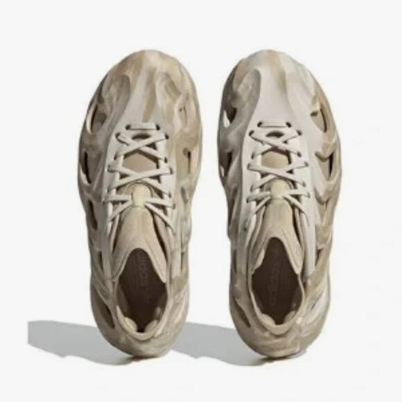 🔥Step into Comfort & Style w/ Yeezy AdiFom Q! 🔥 Size 11 Only One Pair Avail - Picture 7 of 10